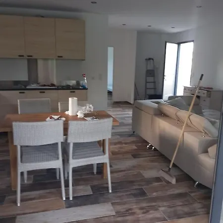 Maison Neuve,